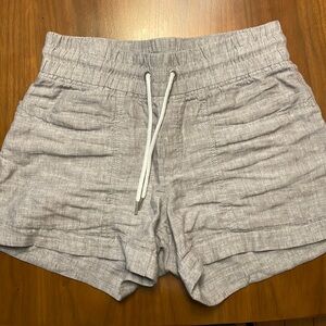 Athleta Cabo linen 4” shorts